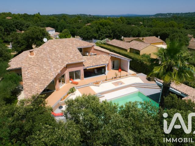Maison 8 pièces 231 m²