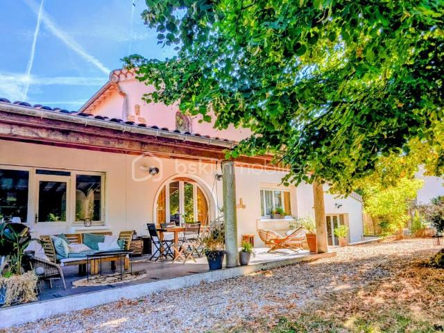 Maison 8 pièces 220 m²