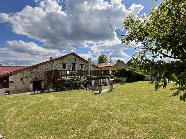 Maison 8 pièces 231 m²