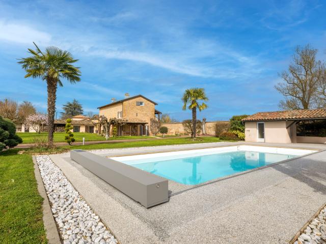 Maison 8 pièces 231 m²