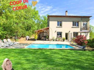 Maison 8 pièces 232 m²