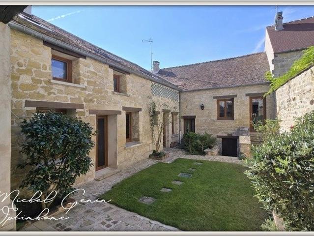 Maison 8 pièces 232 m²