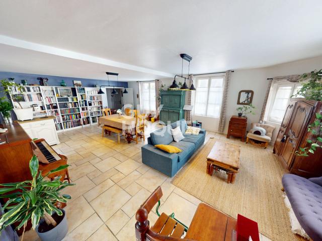 Maison 8 pièces 232 m²