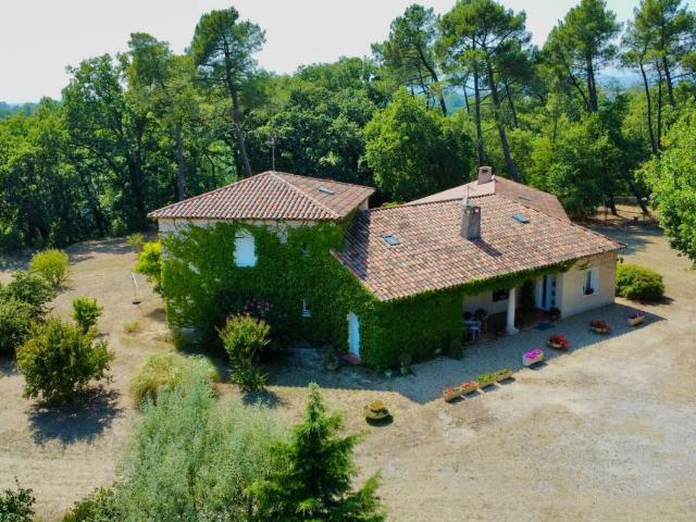 Maison 8 pièces 233 m²