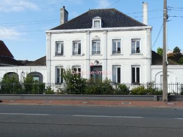 Maison 8 pièces 233 m²