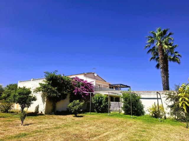 Maison 8 pièces 233 m²