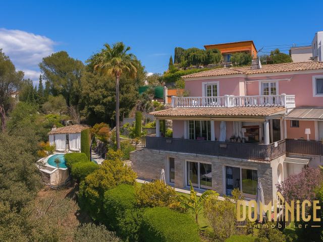 Maison 8 pièces 233 m²