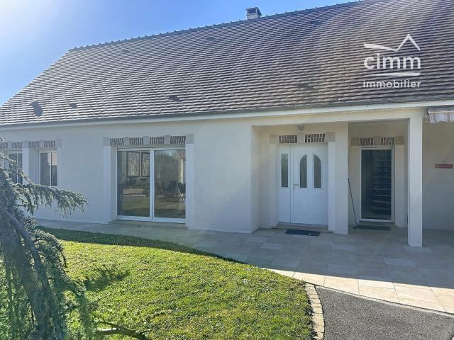Maison 8 pièces 233 m²