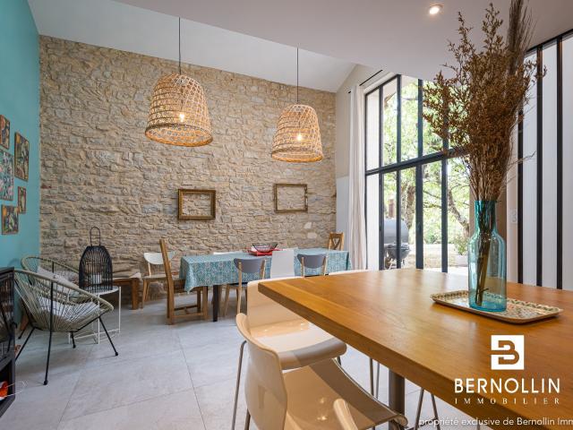 Maison 8 pièces 244 m²