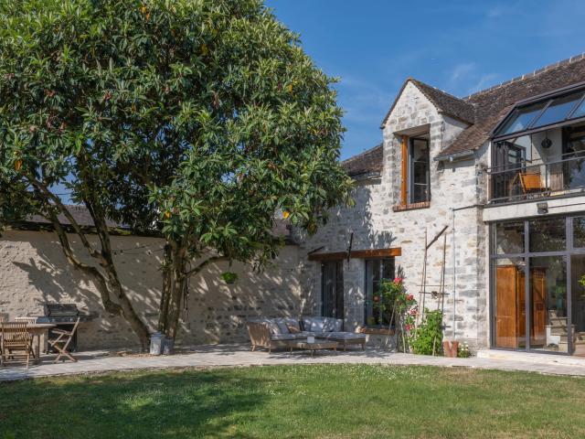 Maison 8 pièces 244 m²
