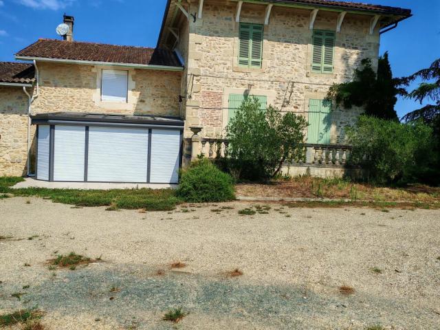 Maison 8 pièces 244 m²