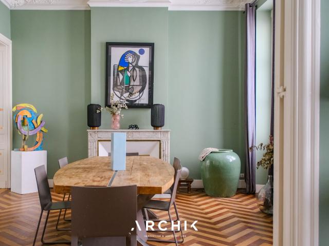 Maison 8 pièces 244 m²