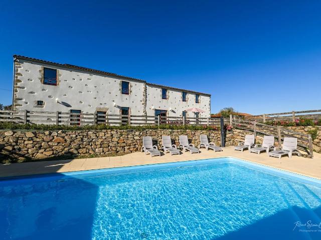 Maison 8 pièces 244 m²