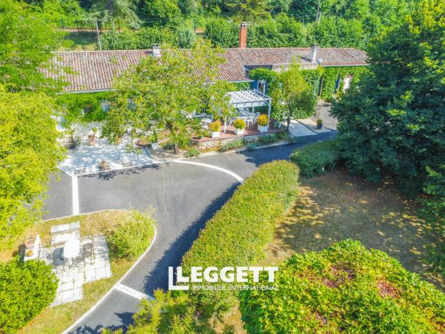 Maison 8 pièces 244 m²