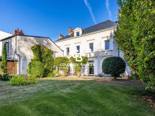 Maison 8 pièces 244 m²