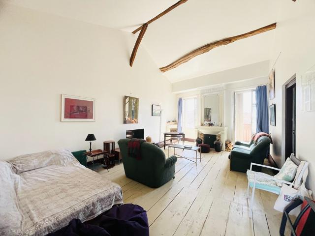 Maison 8 pièces 244 m²