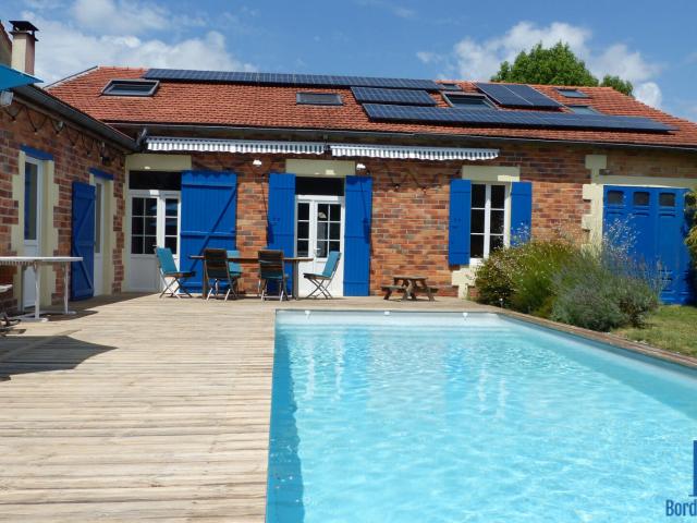 Maison 8 pièces 245 m²