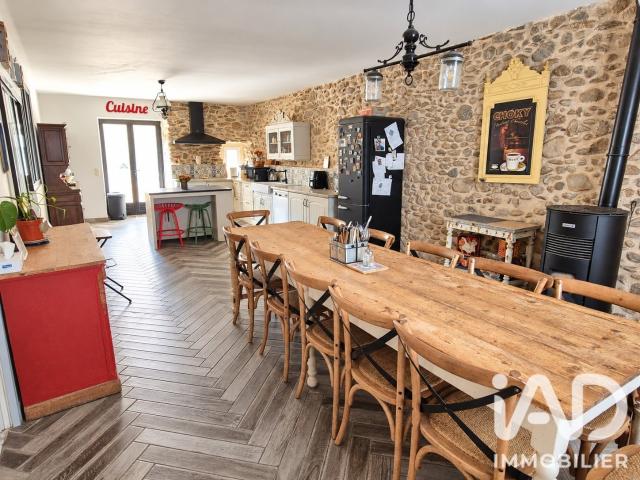 Maison 8 pièces 245 m²
