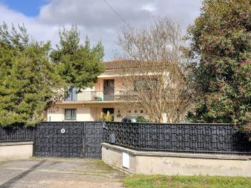 Maison 8 pièces 245 m²
