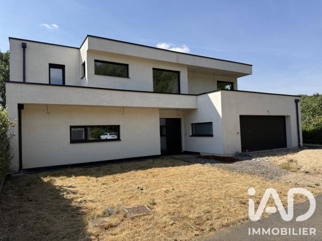 Maison 8 pièces 245 m²