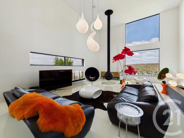 Maison 8 pièces 245 m²
