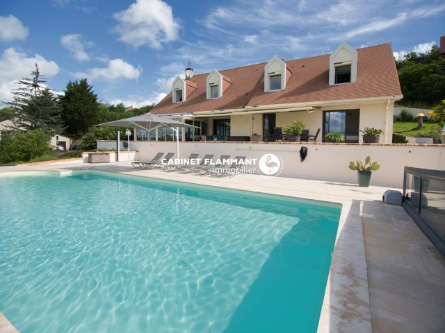 Maison 8 pièces 246 m²