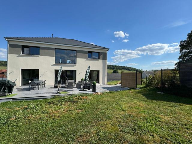 Maison 8 pièces 246 m²