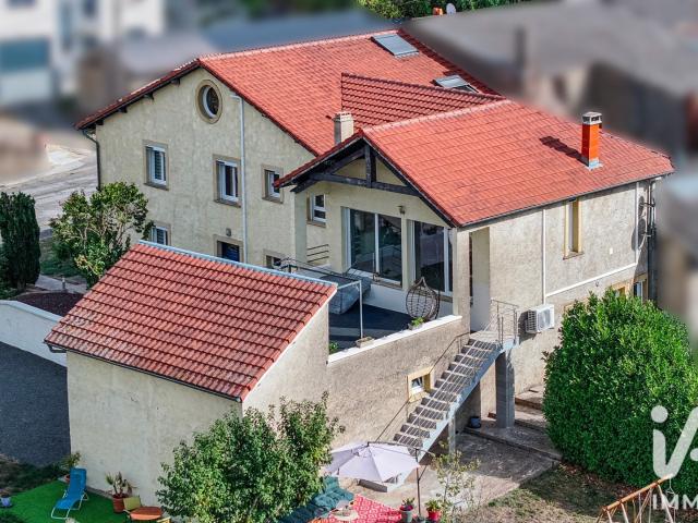 Maison 8 pièces 246 m²