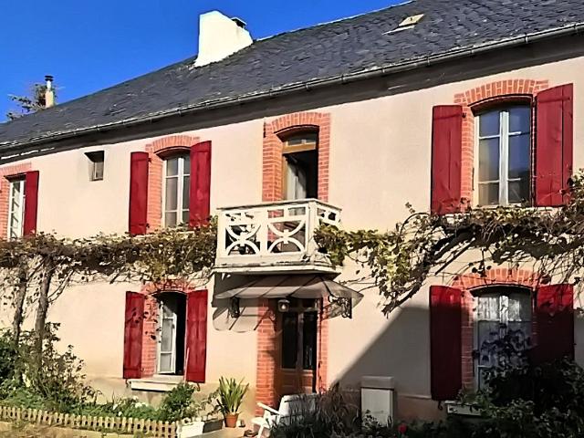 Maison 8 pièces 247 m²