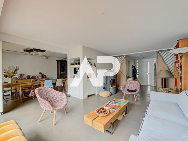 Maison 8 pièces 247 m²