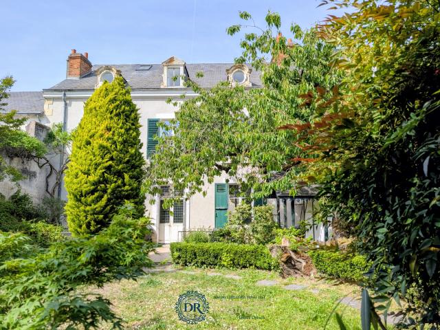 Maison 8 pièces 248 m²