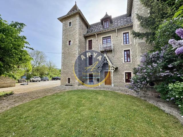 Maison 8 pièces 248 m²
