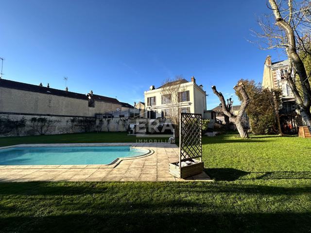 Maison 8 pièces 248 m²
