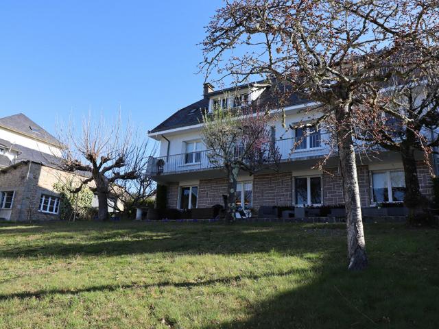 Maison 8 pièces 249 m²