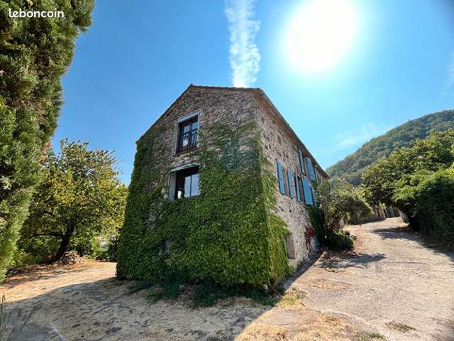 Maison 8 pièces 249 m²