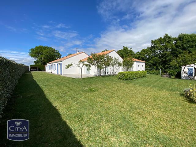 Maison 8 pièces 240 m²