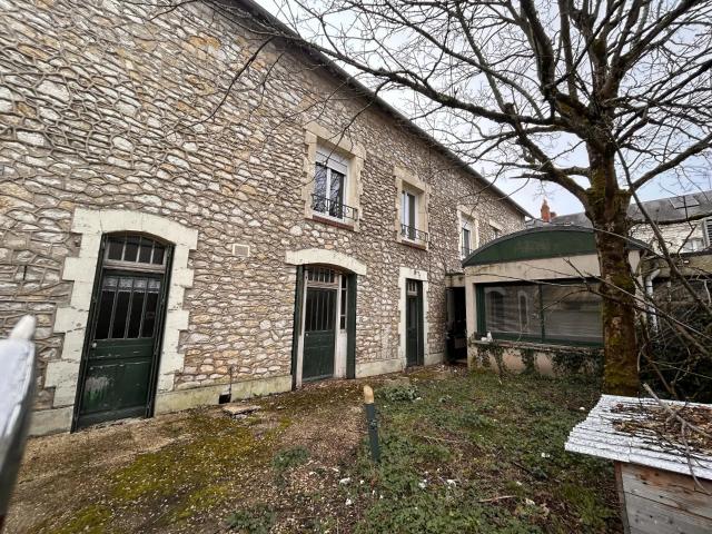 Maison 8 pièces 240 m²
