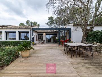 Maison 8 pièces 240 m²