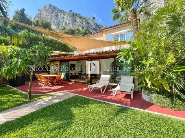 Maison 8 pièces 240 m²