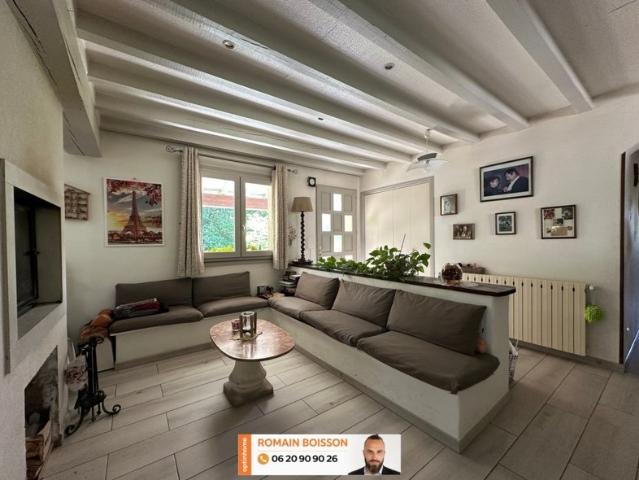 Maison 8 pièces 240 m²