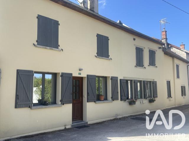 Maison 8 pièces 240 m²
