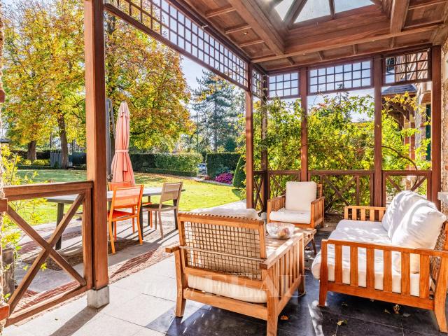 Maison 8 pièces 240 m²
