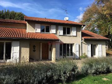 Maison 8 pièces 240 m²