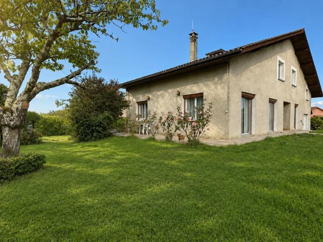 Maison 8 pièces 240 m²
