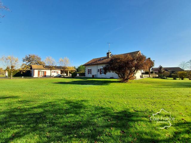 Maison 8 pièces 240 m²