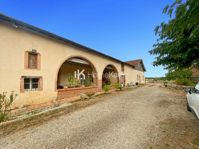 Maison 8 pièces 240 m²