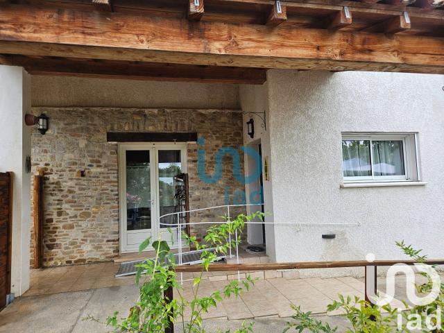 Maison 8 pièces 240 m²