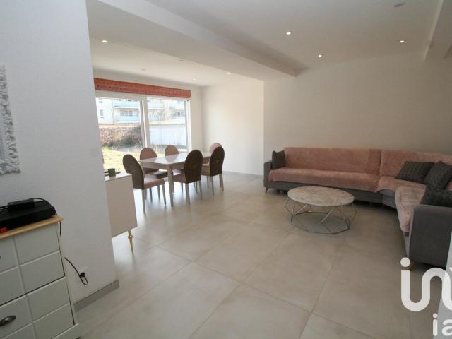 Maison 8 pièces 240 m²
