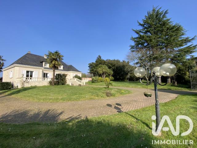 Maison 8 pièces 240 m²