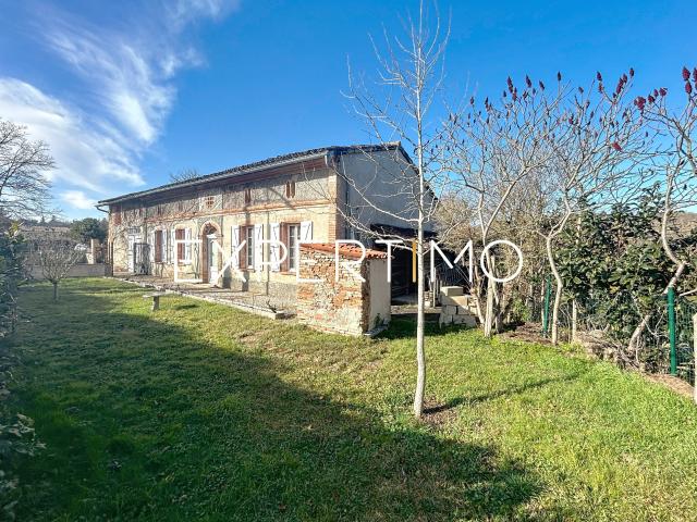 Maison 8 pièces 240 m²